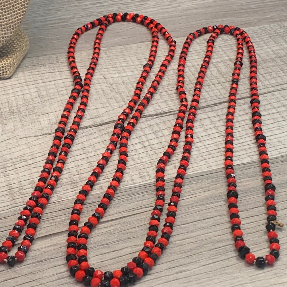 Vintage Style Red and Black Faceted Bead Long Flapper Rope Necklace 96 Inch